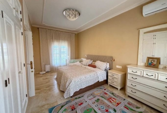 Resale - Villa - Orihuela Costa - Las Colinas Golf