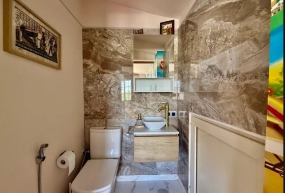 Resale - Villa - Orihuela Costa - Las Colinas Golf