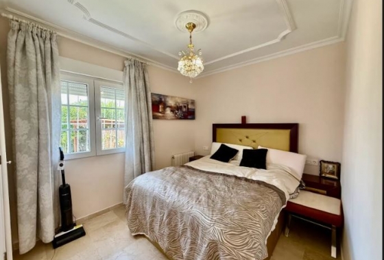 Resale - Villa - Orihuela Costa - Las Colinas Golf