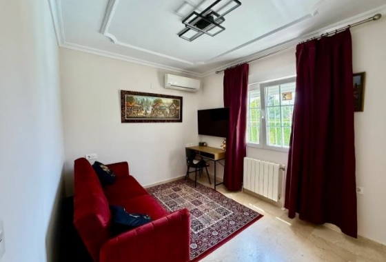 Resale - Villa - Orihuela Costa - Las Colinas Golf