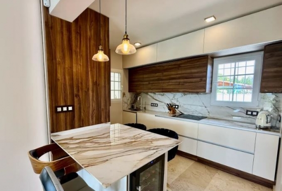 Resale - Villa - Orihuela Costa - Las Colinas Golf