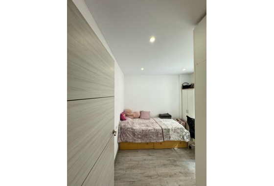 Resale - Apartment / flat - Alicante - Carolinas Bajas