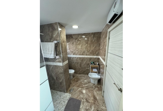 Resale - Apartment / flat - Alicante - Carolinas Bajas