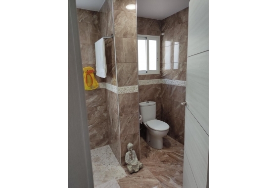 Resale - Apartment / flat - Alicante - Carolinas Bajas