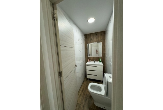 Resale - Apartment / flat - Alicante - Carolinas Bajas