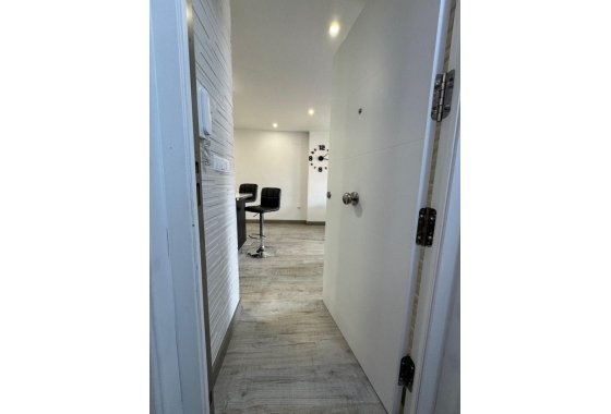 Resale - Apartment / flat - Alicante - Carolinas Bajas