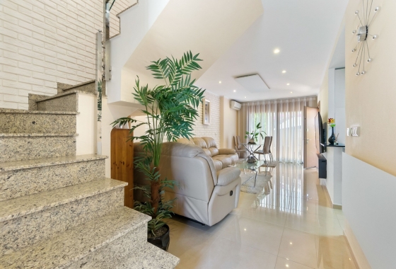 Resale - Townhouse - Torrevieja - Nueva Torrevieja - Aguas Nuevas