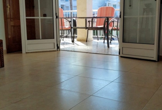 Resale - Apartment / flat - Torrevieja - El Acequión - Los Náufragos