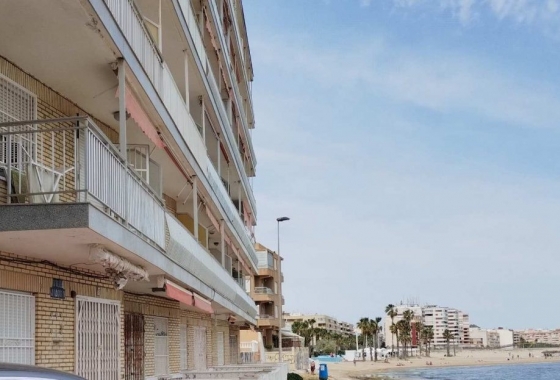 Resale - Apartment / flat - Torrevieja - El Acequión - Los Náufragos