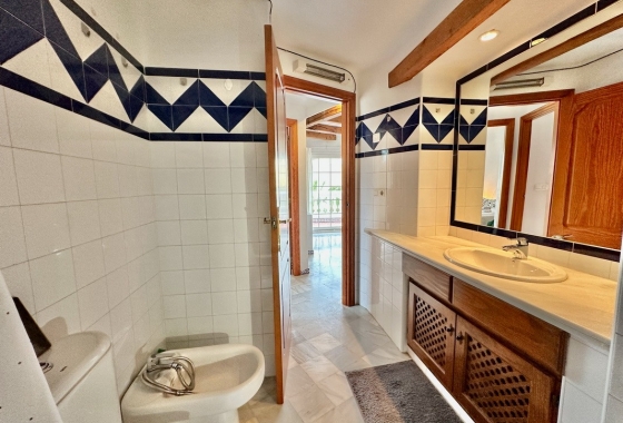 Resale - Apartment / flat - Torrevieja - Torrevieja - Playa de los Locos