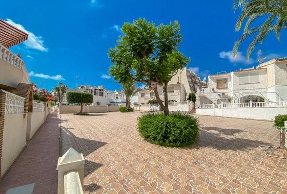 Resale - Bungalow - La Mata