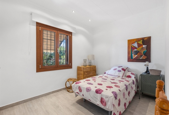 Resale - Villa - Orihuela Costa - Punta Prima