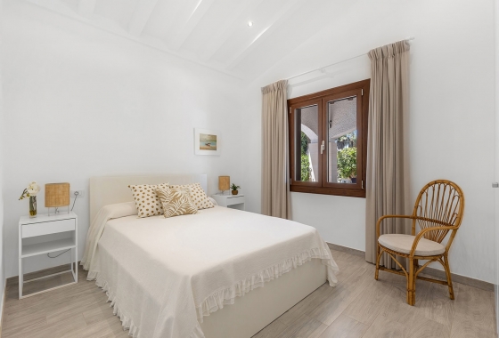 Resale - Villa - Orihuela Costa - Punta Prima