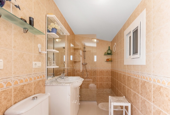 Resale - Villa - Orihuela Costa - Punta Prima