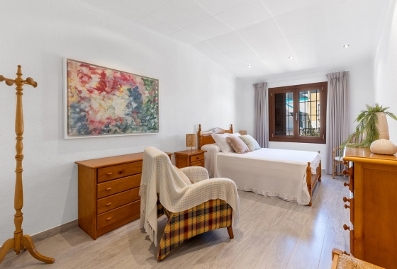 Resale - Villa - Orihuela Costa - Punta Prima