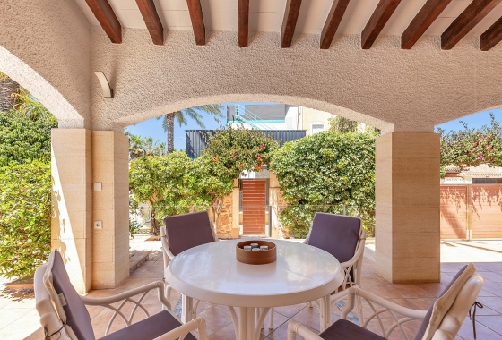 Resale - Villa - Orihuela Costa - Punta Prima
