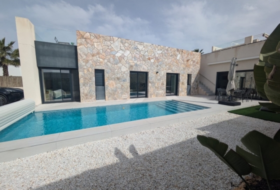 Rynek Wtórny - Willa - Algorfa