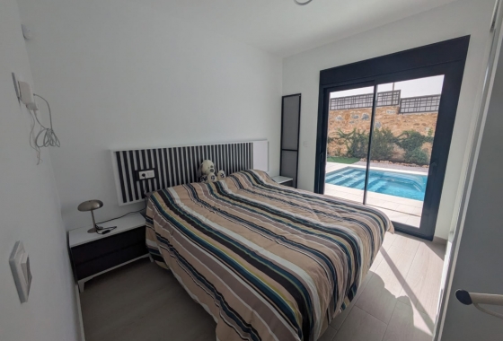 Rynek Wtórny - Willa - Algorfa