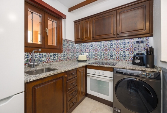 Resale - Apartment / flat - Torrevieja - Torrevieja - Playa de los Locos