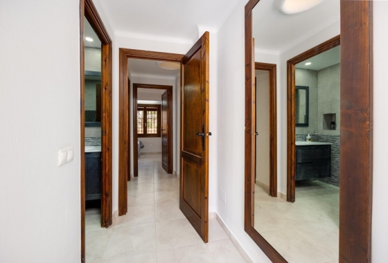 Resale - Apartment / flat - Torrevieja - Torrevieja - Playa de los Locos