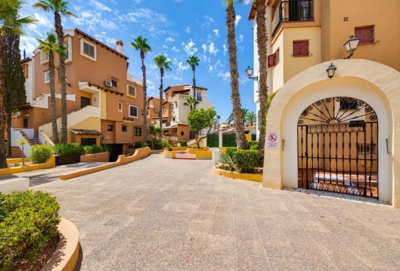 Resale - Apartment / flat - Torrevieja - Torrevieja - Playa de los Locos