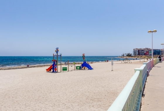 Resale - Apartment / flat - Torrevieja - Torrevieja - Playa de los Locos