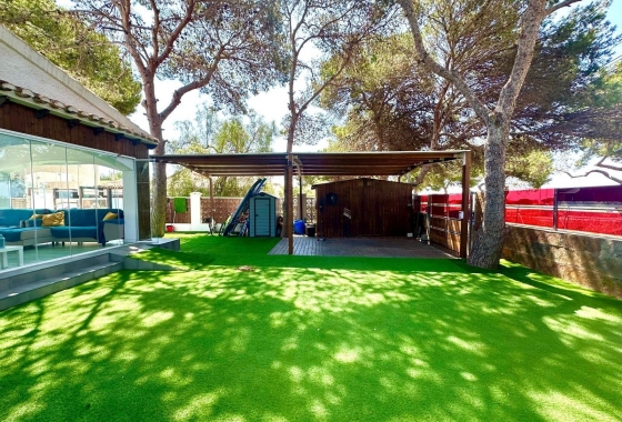 Resale - Villa - Orihuela Costa - Punta Prima