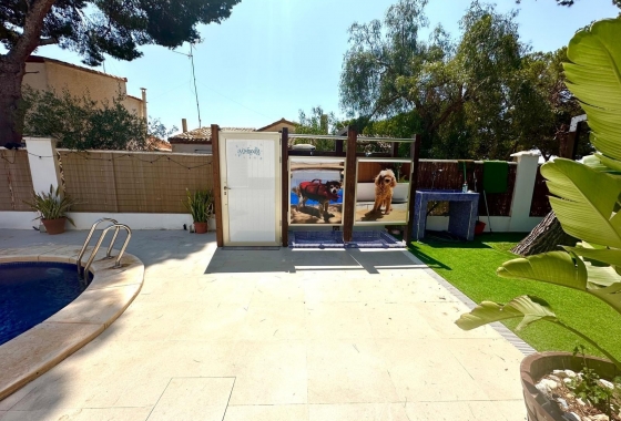 Resale - Villa - Orihuela Costa - Punta Prima