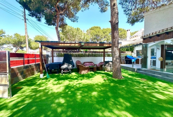 Resale - Villa - Orihuela Costa - Punta Prima