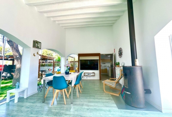 Resale - Villa - Orihuela Costa - Punta Prima