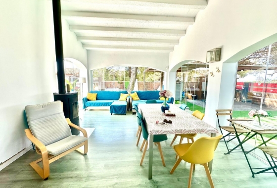 Resale - Villa - Orihuela Costa - Punta Prima