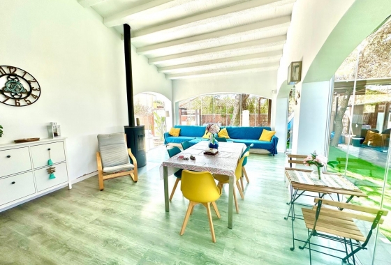 Resale - Villa - Orihuela Costa - Punta Prima