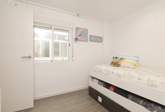 Resale - Apartment / flat - Santa Pola - Playa Lisa