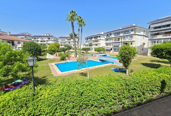 Resale - Bungalow - La Mata