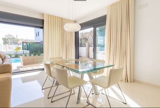 Resale - Villa - Orihuela Costa - Cabo Roig