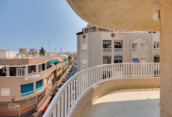 Resale - Apartment / flat - Torrevieja - Playa del Cura