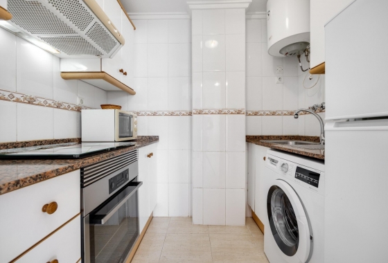 Resale - Apartment / flat - Torrevieja - Playa del Cura