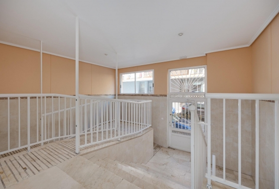 Resale - Apartment / flat - Torrevieja - Playa del Cura