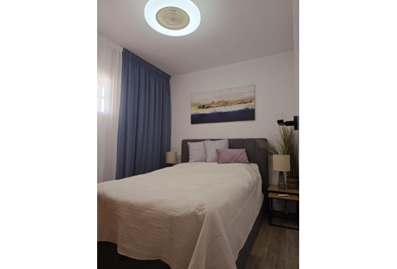 Resale - Apartment / flat - Torrevieja - Torrelamata - La Mata