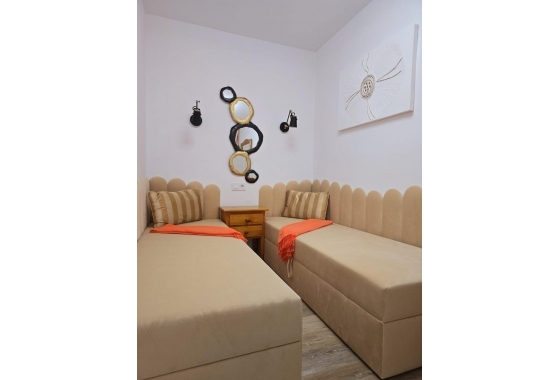 Resale - Apartment / flat - Torrevieja - Torrelamata - La Mata