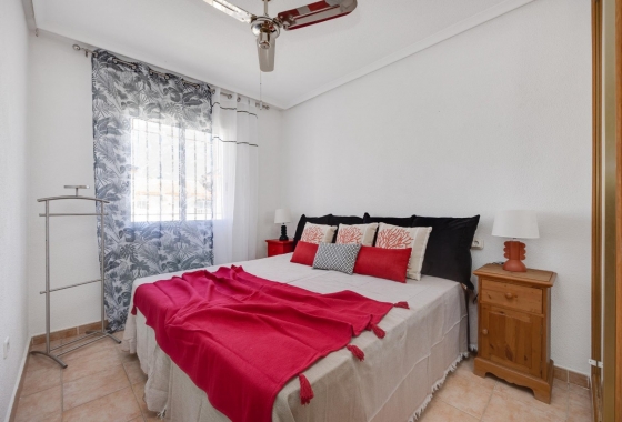 Resale - Bungalow - Torrevieja - Nueva Torrevieja - Aguas Nuevas