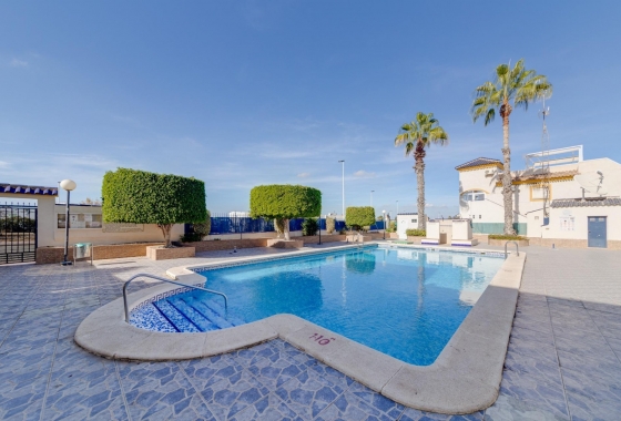Resale - Bungalow - Torrevieja - Nueva Torrevieja - Aguas Nuevas