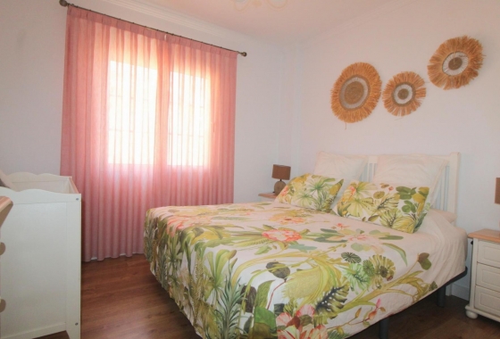 Resale - Apartment / flat - Torrevieja - La Veleta