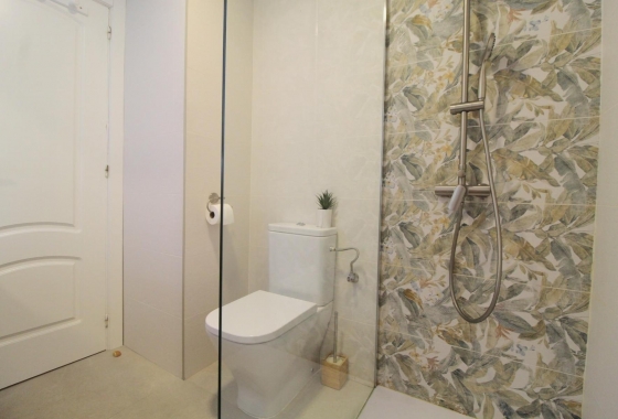 Resale - Apartment / flat - Torrevieja - La Veleta