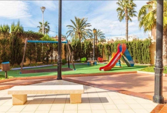 Resale - Apartment / flat - Torrevieja - Torrevieja - Playa de los Locos