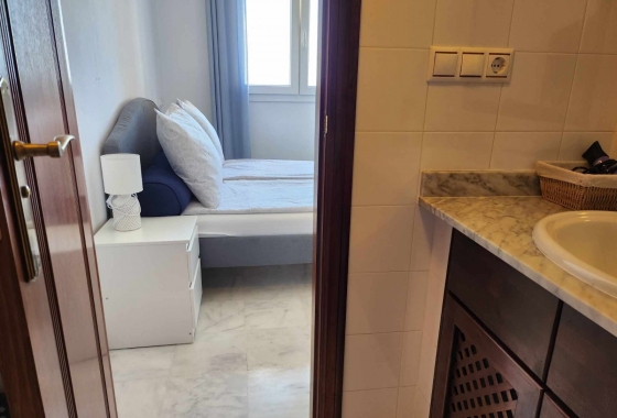 Resale - Apartment / flat - Torrevieja - Torrevieja - Playa de los Locos