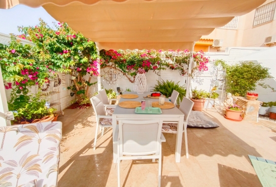 Resale - Villa - Orihuela Costa - La Zenia