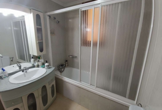 Resale - Apartment / flat - Torrevieja - Acequion