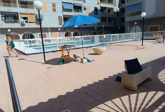Resale - Apartment / flat - Torrevieja - Acequion