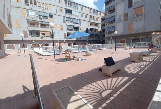 Resale - Apartment / flat - Torrevieja - Acequion